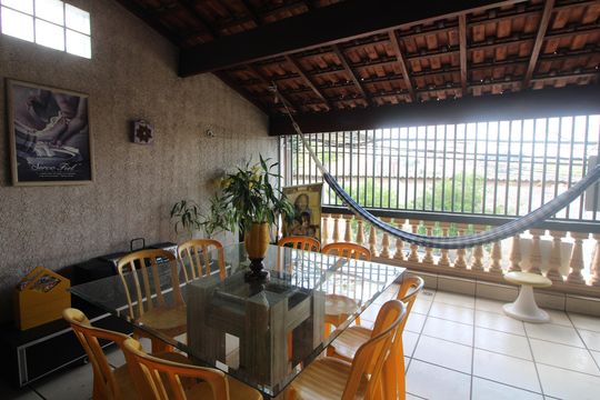 Varanda de casa para alugar com 3 quartos, 192m² em Vila Marieta, São Paulo