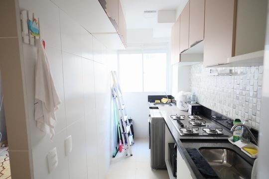 Cozinha e Área de Serviço de apartamento para alugar com 2 quartos, 40m² em Jardim do Lago, Osasco