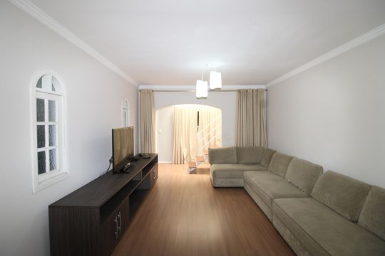 Casa para alugar com 3 quartos, 150m² em Itaquera, São Paulo