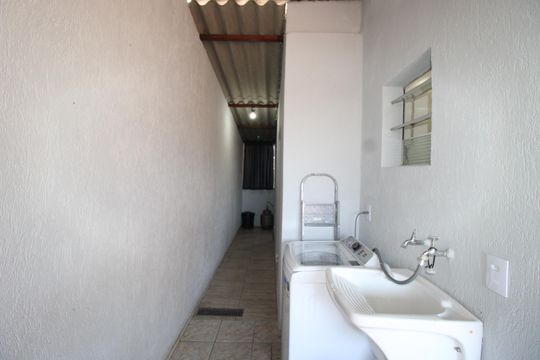 Área de Serviço de casa para alugar com 3 quartos, 150m² em Itaquera, São Paulo