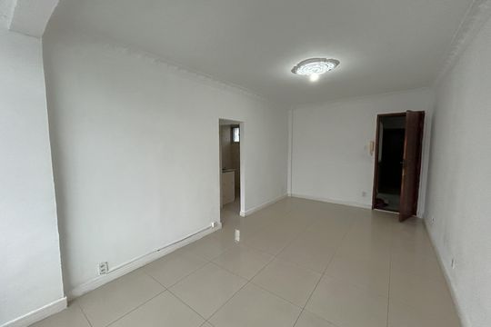 Sala de apartamento para alugar com 3 quartos, 58m² em Cascadura, Rio de Janeiro