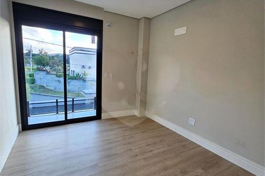 Casa de Condomínio à venda com 3 quartos, 150m² em Villas do Jaguari, Santana de Parnaíba