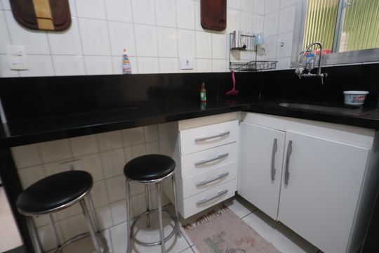 Cozinha de casa de condomínio à venda com 3 quartos, 138m² em Chácara Belenzinho, São Paulo