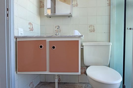 Banheiro de apartamento para alugar com 1 quarto, 43m² em Aparecida, Santos