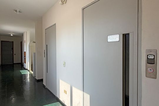 Área comum de apartamento para alugar com 1 quarto, 43m² em Aparecida, Santos