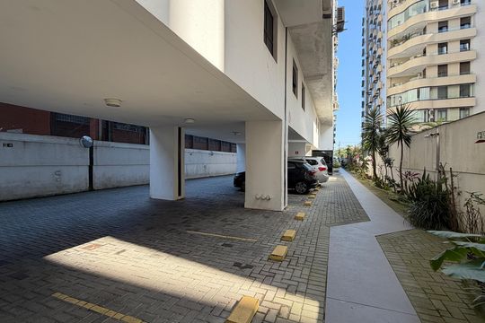 Área comum de apartamento para alugar com 1 quarto, 43m² em Aparecida, Santos