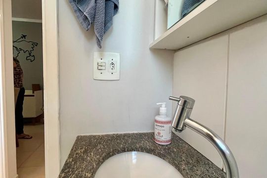 Banheiro de apartamento à venda com 2 quartos, 40m² em Jardim Nova Europa, Campinas