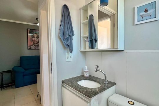 Banheiro de apartamento à venda com 2 quartos, 40m² em Jardim Nova Europa, Campinas