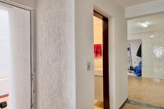 Casa 1 - Corredor de casa à venda com 5 quartos, 170m² em Vila Bonilha Nova, São Paulo