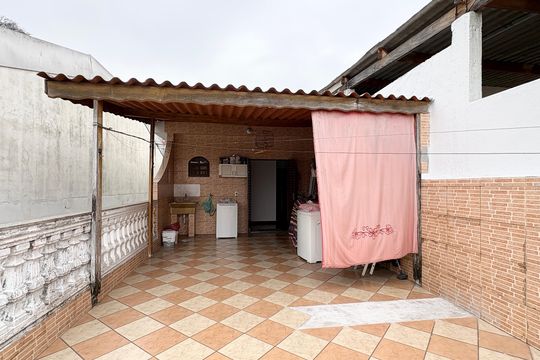 Casa 2 - Área de serviço/ Varanda Suíte 1 de casa à venda com 5 quartos, 170m² em Vila Bonilha Nova, São Paulo