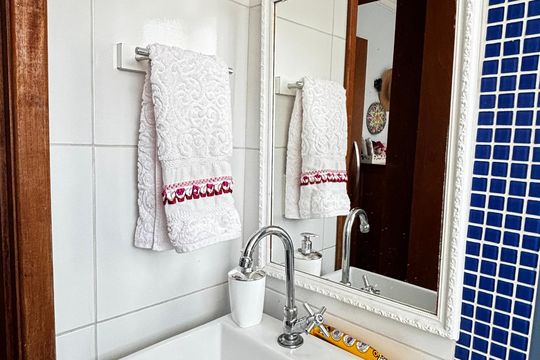 Banheiro de apartamento à venda com 2 quartos, 58m² em Parque Sao Vicente, Santo André