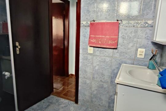 Banheiro  de casa à venda com 2 quartos, 114m² em Santa Amelia, Belo Horizonte