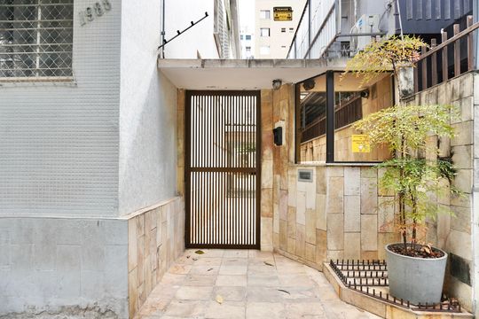 Fachada   de apartamento para alugar com 3 quartos, 120m² em Centro, Belo Horizonte