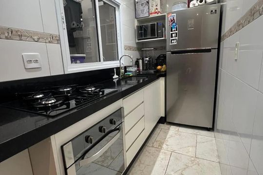 Cozinha de apartamento à venda com 2 quartos, 46m² em Vila Guiomar, Santo André