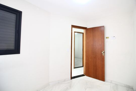 Quarto 2 de apartamento para alugar com 2 quartos, 41m² em Vila Marieta, São Paulo