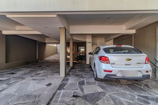 Garagem de apartamento para alugar com 1 quarto, 40m² em Rio Branco, Porto Alegre