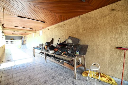 Garagem  de casa à venda com 3 quartos, 400m² em Jardim Brasilia, São Paulo