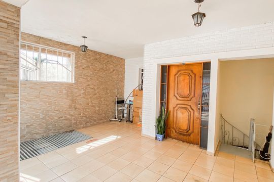 Garagem de casa para alugar com 3 quartos, 90m² em Vila Londrina, São Paulo