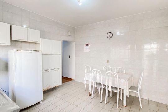 Cozinha  de casa para alugar com 3 quartos, 90m² em Vila Londrina, São Paulo
