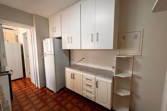 Cozinha de apartamento à venda com 2 quartos, 94m² em Alphaville, Barueri