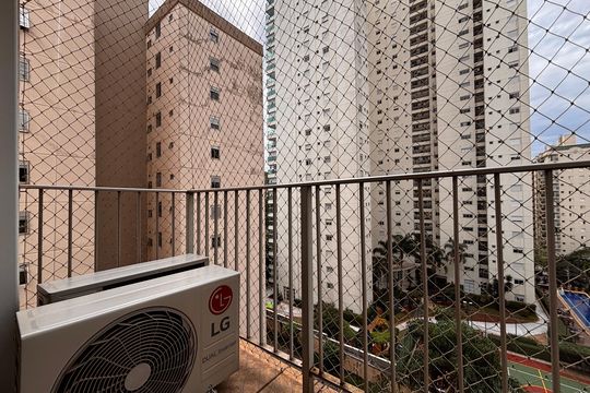 Sacada de apartamento à venda com 2 quartos, 94m² em Alphaville, Barueri