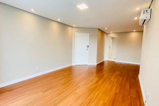 Apartamento para alugar com 3 quartos, 125m² em Jardim Branca Flor, Embu das Artes