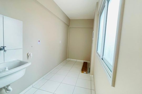 Área de Serviço de apartamento para alugar com 3 quartos, 125m² em Jardim Branca Flor, Embu das Artes
