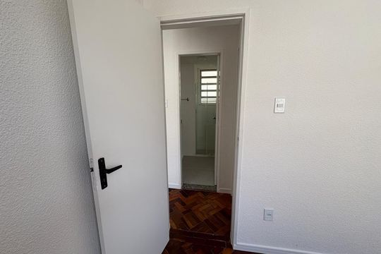 Quarto de apartamento à venda com 2 quartos, 60m² em Cubango, Niterói