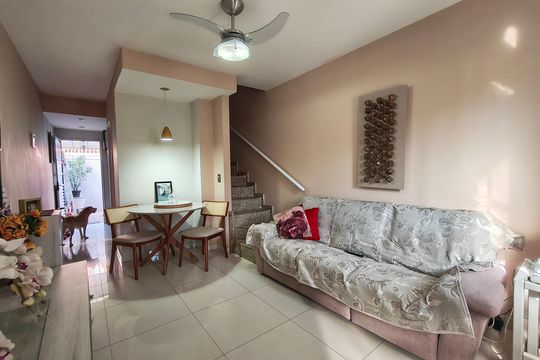 Casa de Condomínio à venda com 2 quartos, 80m² em Vargem Grande, Rio de Janeiro