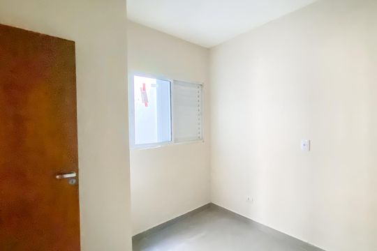 Quarto 2 de apartamento para alugar com 2 quartos, 36m² em Vila Nhocuné, São Paulo