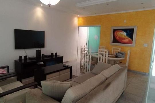 Casa à venda com 3 quartos, 125m² em Bangú, Santo André