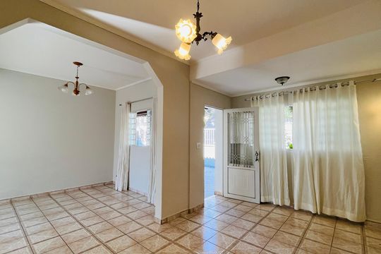 Casa para alugar com 3 quartos, 160m² em Vila Guararapes, Campinas