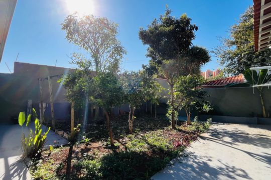 Casa para alugar com 3 quartos, 160m² em Vila Guararapes, Campinas