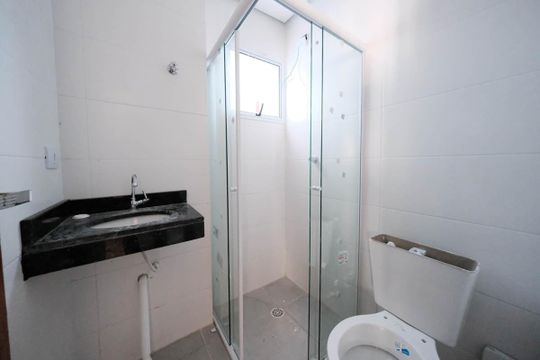 Banheiro de apartamento para alugar com 2 quartos, 36m² em Vila Nhocuné, São Paulo