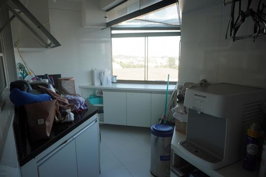 Área de Serviço de apartamento para alugar com 2 quartos, 232m² em Alphaville, Barueri