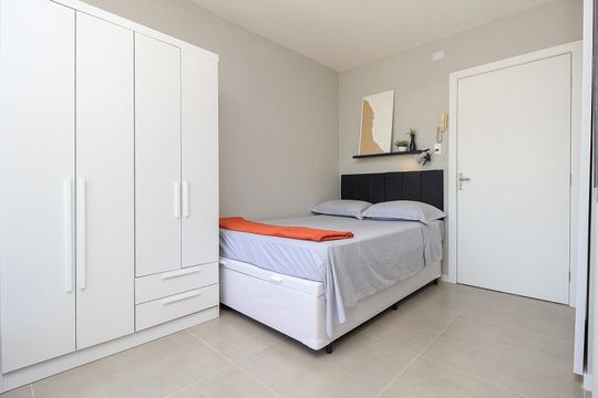 Sala/Quarto de kitnet/studio à venda com 1 quarto, 30m² em Praia de Belas, Porto Alegre