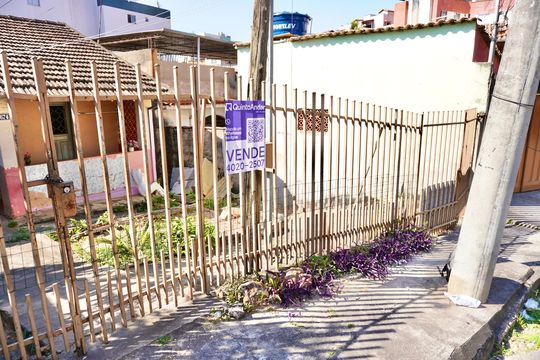 Instalação de placa 5A: foto 3 de casa à venda com 2 quartos, 110m² em Sagrada Família, Belo Horizonte
