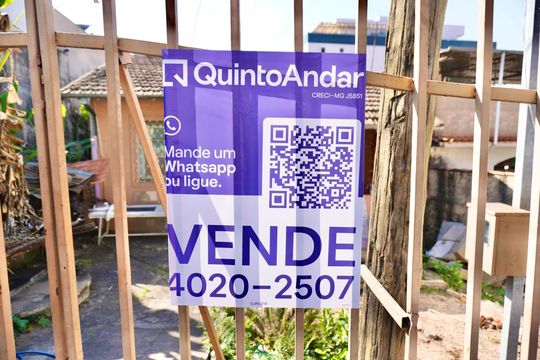 Placa de casa à venda com 2 quartos, 110m² em Sagrada Família, Belo Horizonte