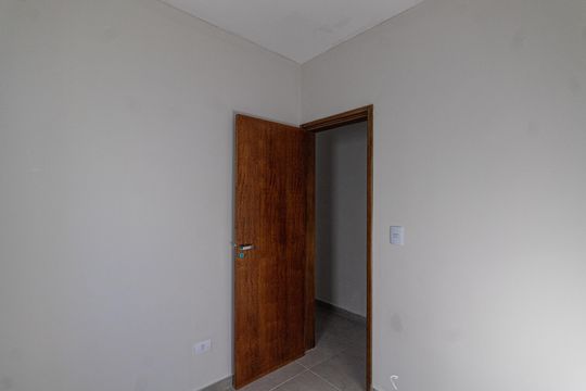 Quarto 1 de apartamento para alugar com 2 quartos, 46m² em Vila Nhocuné, São Paulo