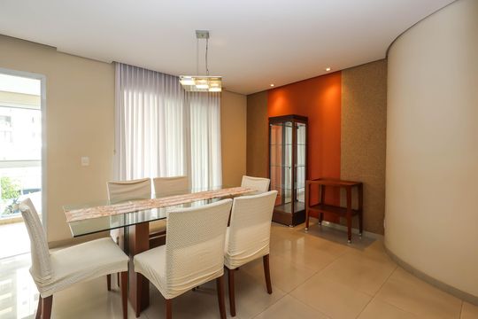 Sala de apartamento à venda com 3 quartos, 126m² em Vila Mariana, São Paulo