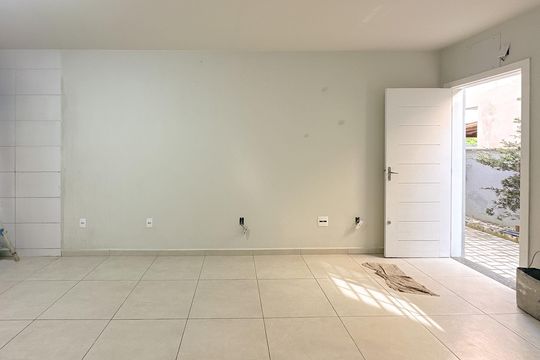 Sala de casa para alugar com 1 quarto, 30m² em Centro, Florianópolis