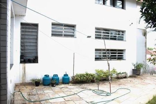 Casa de Condomínio à venda com 4 quartos, 690m² em Vila Irmaos Arnoni, São Paulo
