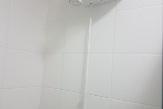 Banheiro de apartamento à venda com 2 quartos, 65m² em Presidente Altino, Osasco