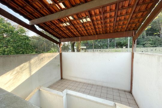Churrasqueira de casa à venda com 3 quartos, 240m² em Jardim Santo Elias, São Paulo