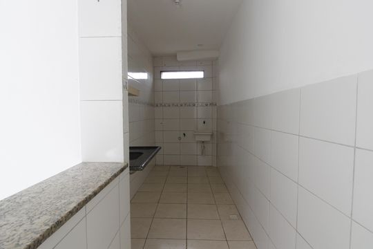 Cozinha de apartamento para alugar com 1 quarto, 35m² em Jardim Olinda , Cabo Frio