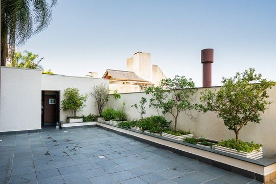 Área externa de apartamento para alugar com 3 quartos, 153m² em Petrópolis, Porto Alegre