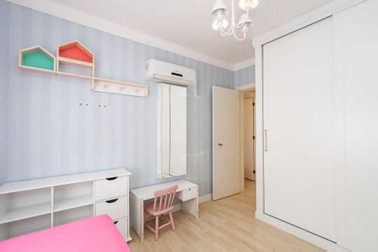 Quarto de apartamento para alugar com 3 quartos, 153m² em Petrópolis, Porto Alegre