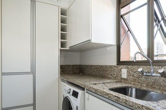 Área de serviço de apartamento para alugar com 3 quartos, 153m² em Petrópolis, Porto Alegre
