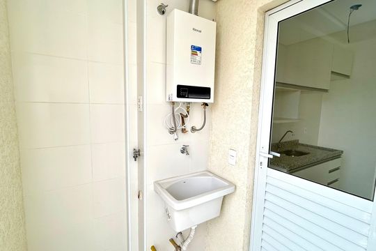 Área de Serviço de apartamento para alugar com 2 quartos, 47m² em Vila Galvão, Guarulhos
