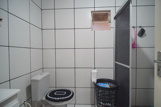 Banheiro de casa à venda com 2 quartos, 240m² em Santo Afonso, Novo Hamburgo
